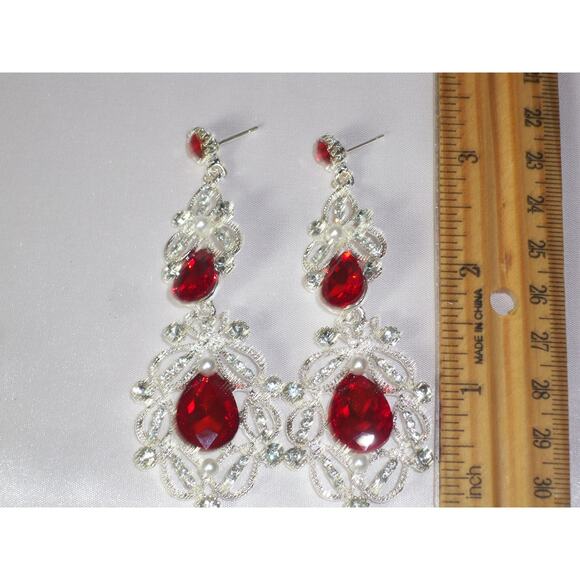 Red rhinestone earringsValentine earrings,holiday party long dangle drop earring - Picture 6 of 9